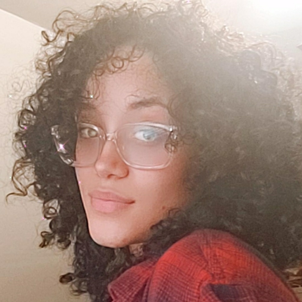 Meet your Posher, Yamilet